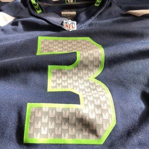 Boys XL Russel Wilson jersey